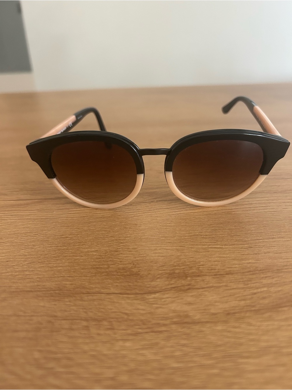 Tory Burch Women’s Round Black and Beige Sunglasses